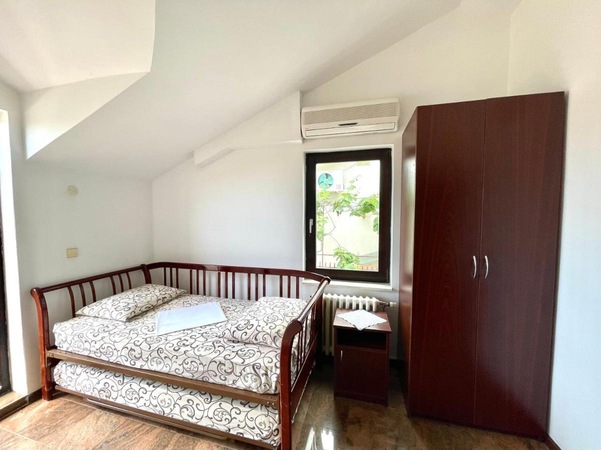 Mirjana * Budva