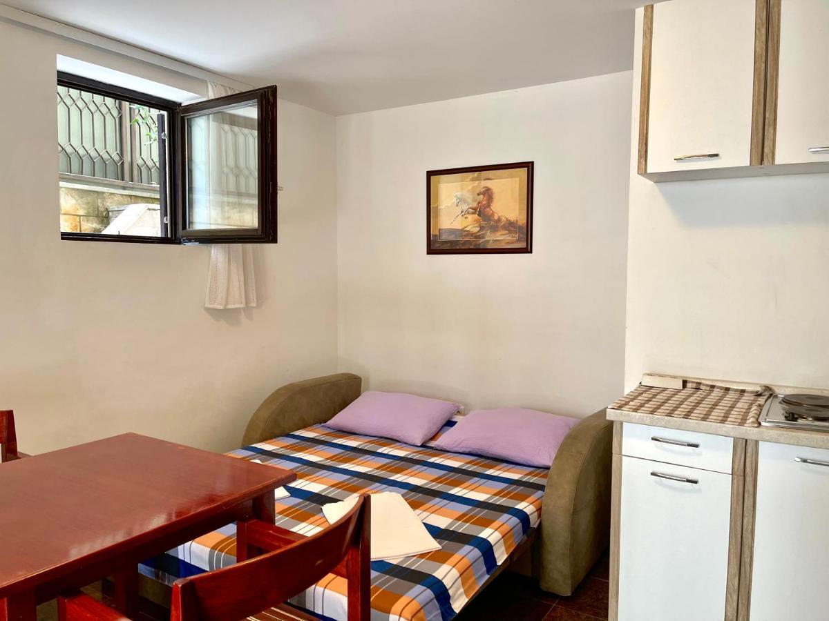 Mirjana * Budva