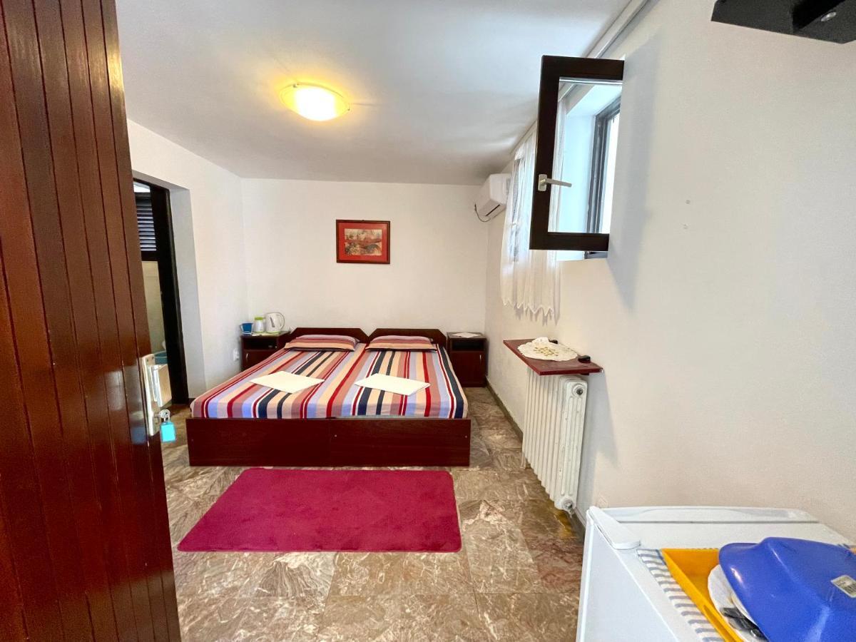 Apartment Mirjana *