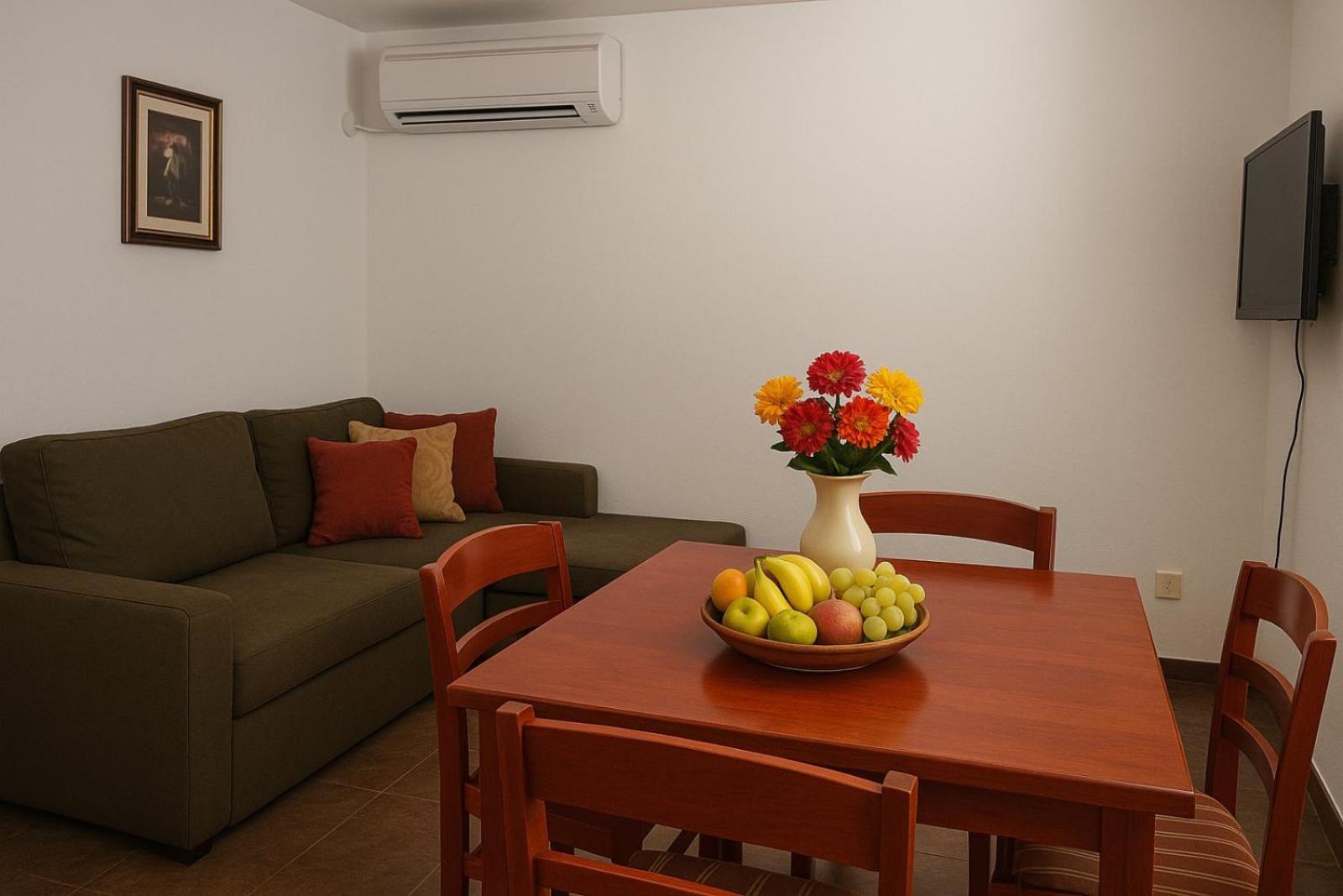 Apartment Mirjana *