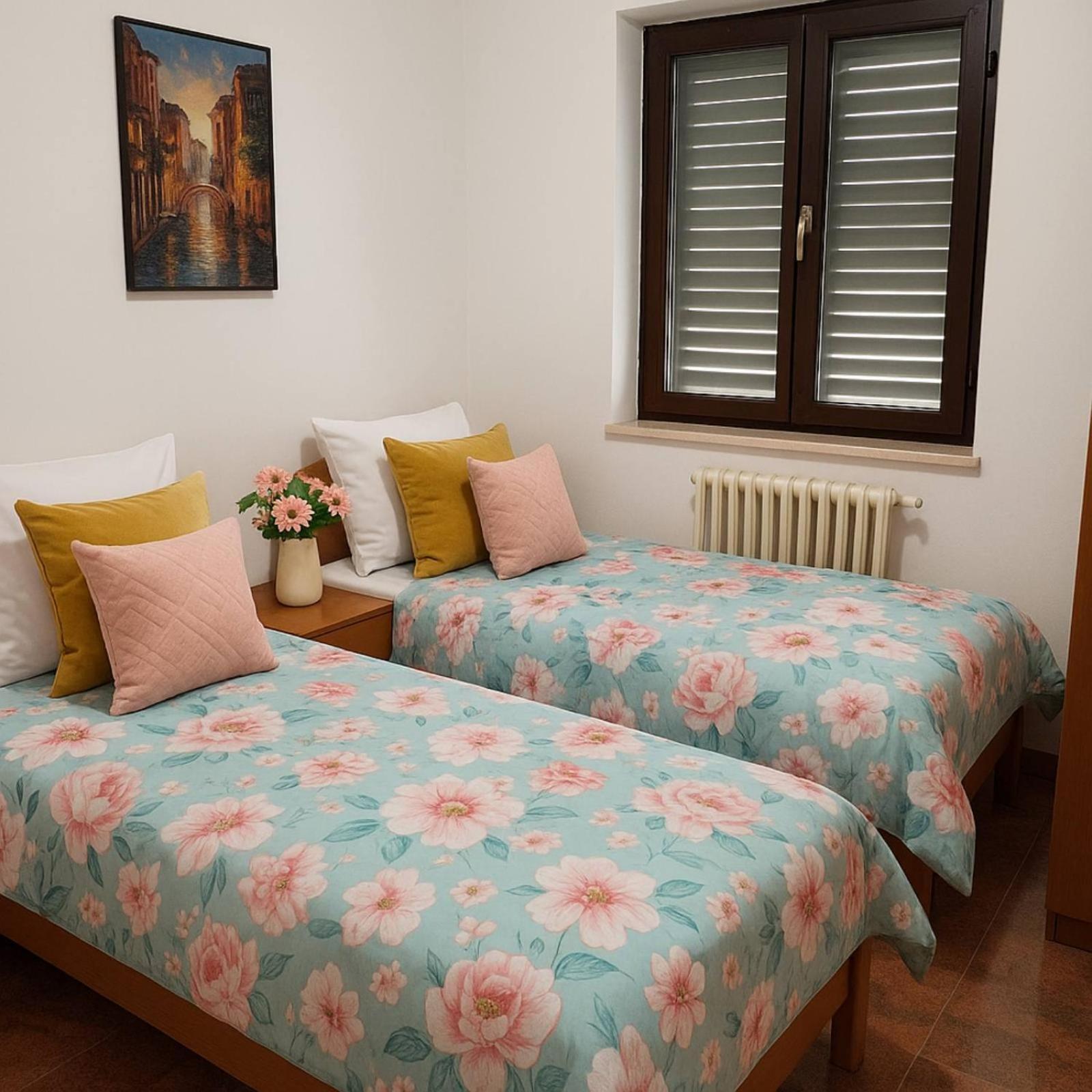 Apartment Mirjana *